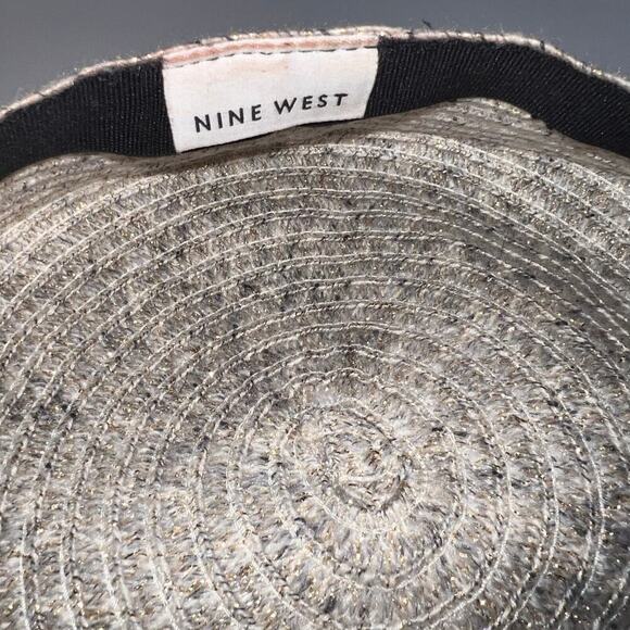 Nine West womens ribbed metallic buckle bow Y2K news Boy page hat - Picture 4 of 6